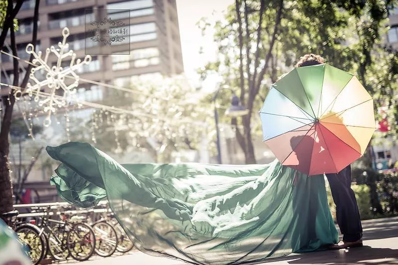 婚紗攝影台北婚紗景點攝影推薦|板橋縣政府(耶誕廣場)+板橋火車站-板橋縣政府(耶誕廣場)板橋火車站拍婚紗