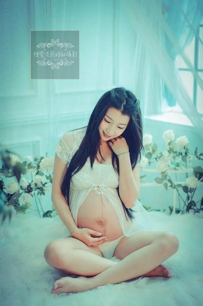 新北巷子內攝影棚孕期寫真孕媽咪孕婦照視覺流感婚紗攝影推薦-孕婦孕期寫真|巷子內攝影棚|時尚溫馨性感