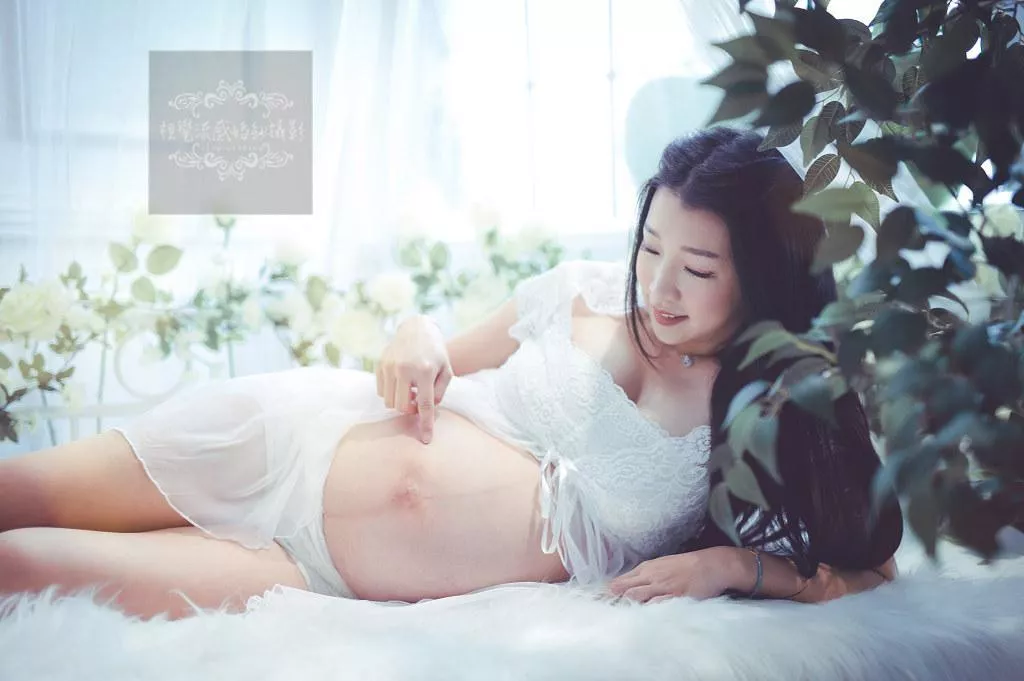 視覺流感婚紗攝影工作室唯一推薦-孕婦孕期寫真|巷子內攝影棚|時尚溫馨性感