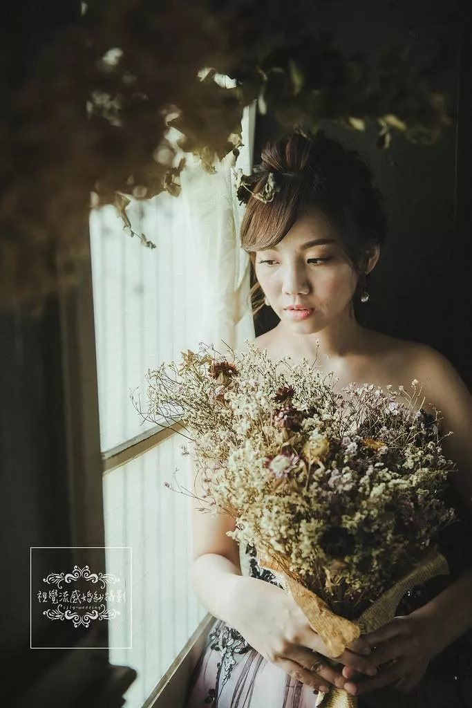 39301612845_76e2660360_b-婚紗攝影台北婚紗景點推薦|巷子內攝影棚出租|精選風格作品-2