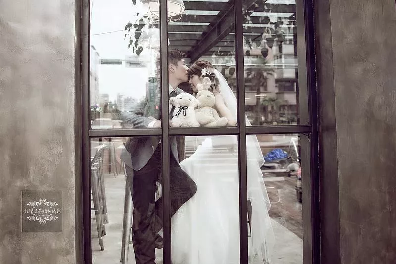 視覺流感婚紗攝影工作室唯一推薦-婚紗攝影台北|攝影景點AllDayRoastingCompany|工業風