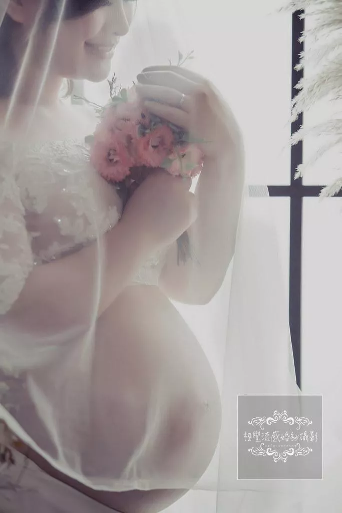 孕婦藝術照雙人寫真|巷子內攝影棚租借|超溫馨畫面-孕婦藝術照雙人寫真|巷子內攝影棚租借|超溫馨畫面