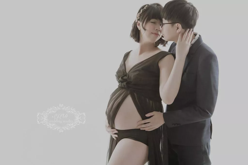 孕期寫真|孕媽咪|孕婦照|巷子內攝影棚實拍-新北巷子內攝影棚|孕期寫真|孕媽咪孕婦照|視覺流感婚紗攝影推薦