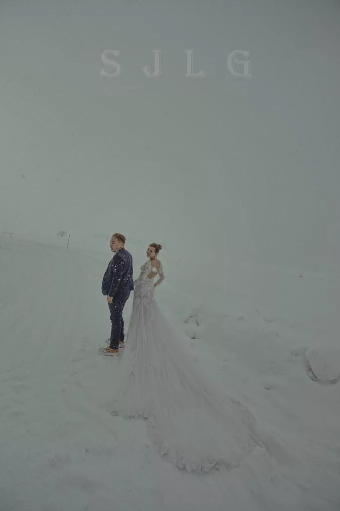 視覺流感海外婚紗攝影,日本北海道美瑛拍婚紗,七星之樹-MILDSEVEN之丘旅拍-海外婚紗攝影|日本北海道美瑛|七星之樹-MILDSEVEN之丘