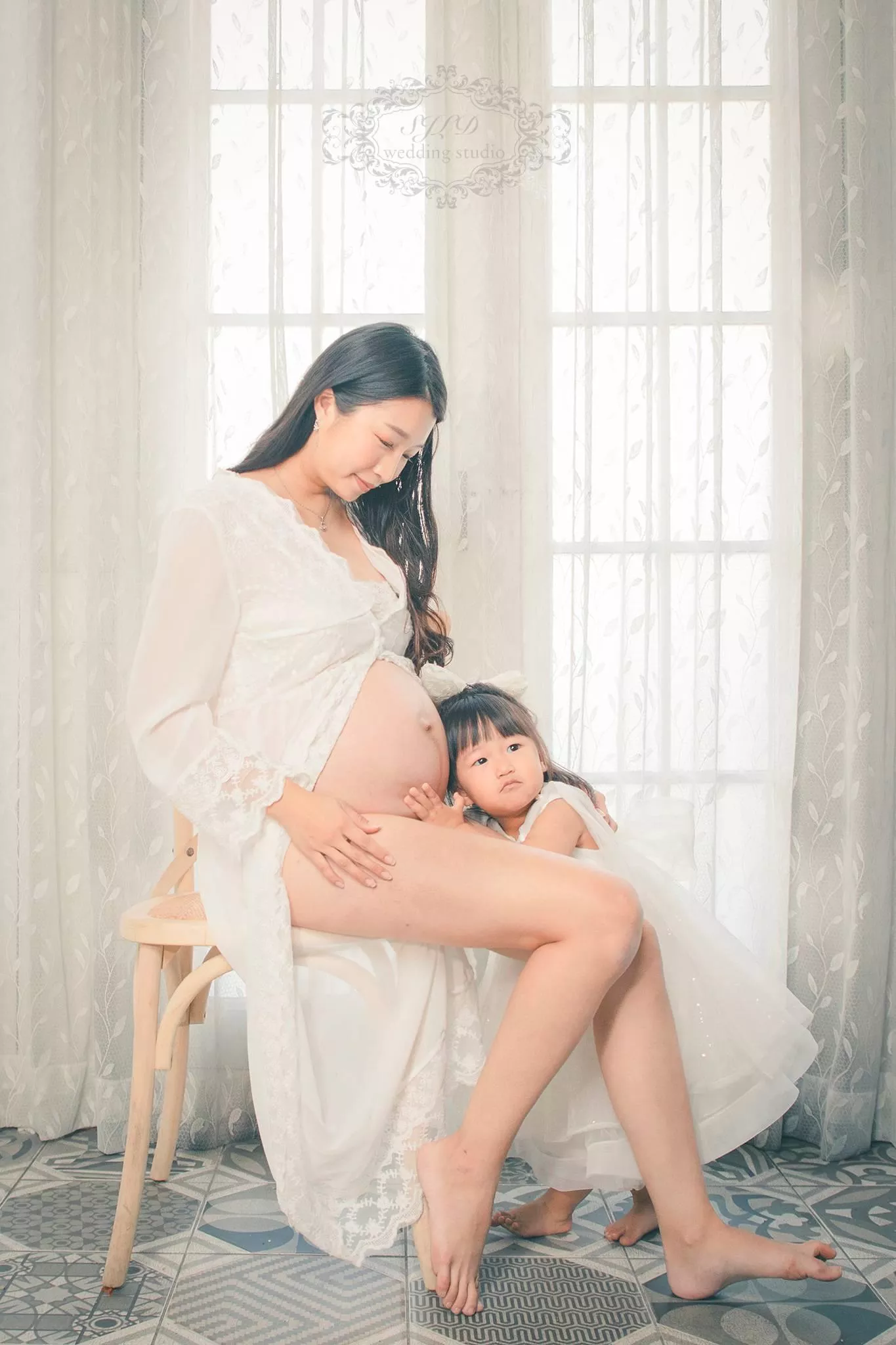 視覺流感婚紗攝影-親子寫真-孕婦照(11)-孕婦藝術照親子寫真|巷子內攝影棚新北景點
