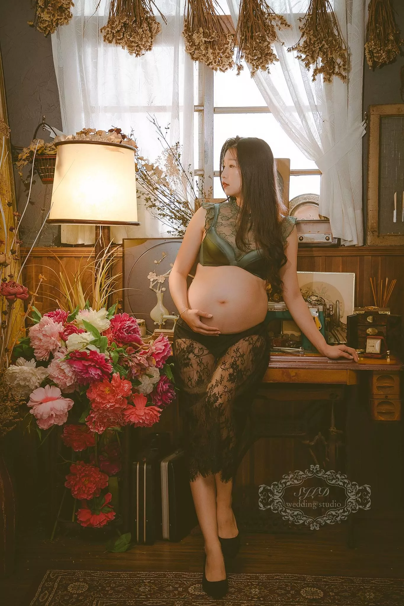 視覺流感婚紗攝影-親子寫真-孕婦照(69)-孕婦藝術照親子寫真|巷子內攝影棚新北景點
