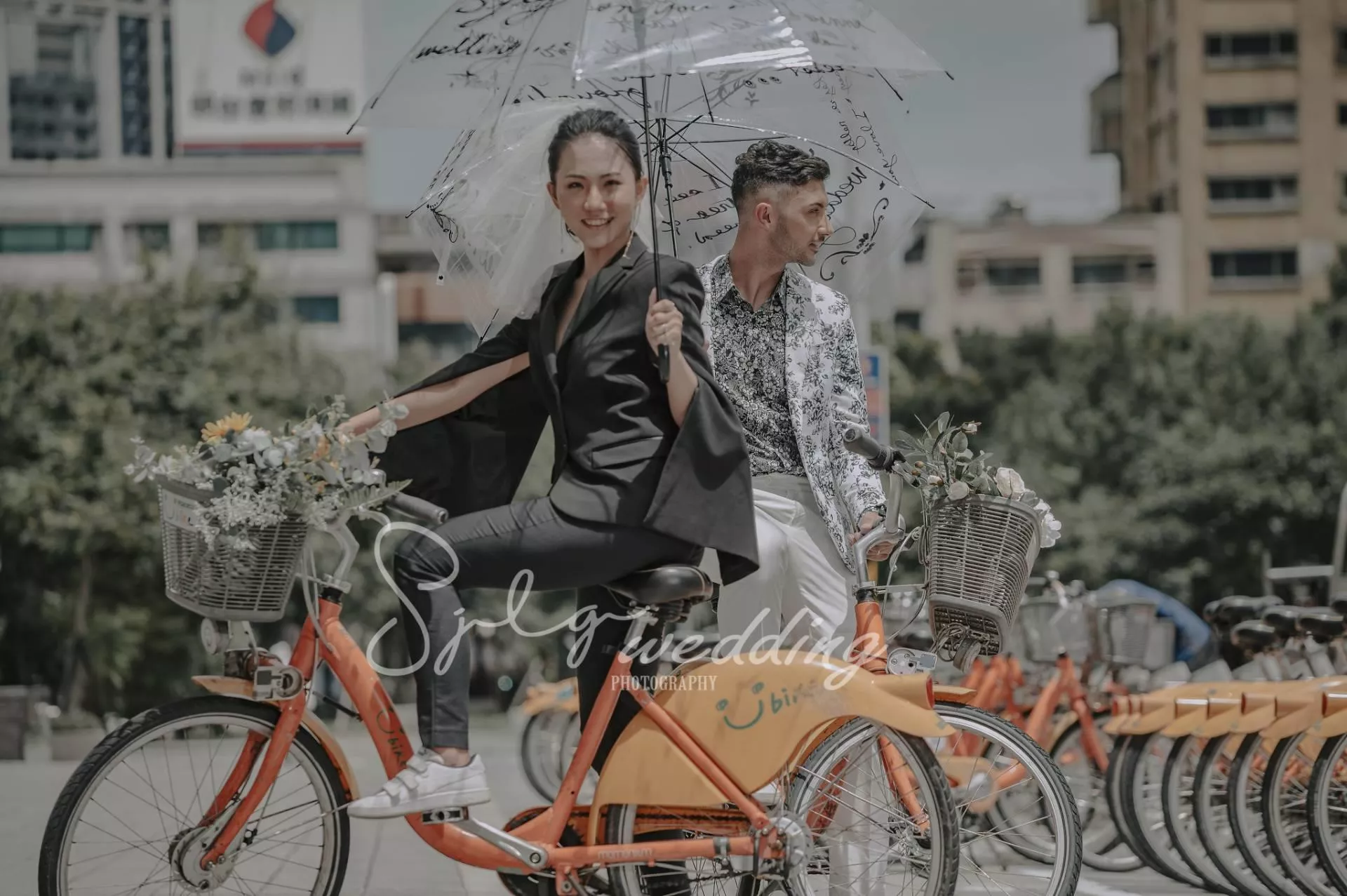 板橋拍婚紗,中和推薦婚紗攝影,板橋車站攝影,美式婚紗,推薦視覺流感-婚紗攝影台北|美式輕婚紗|個性街景潮流-巷子內攝影棚