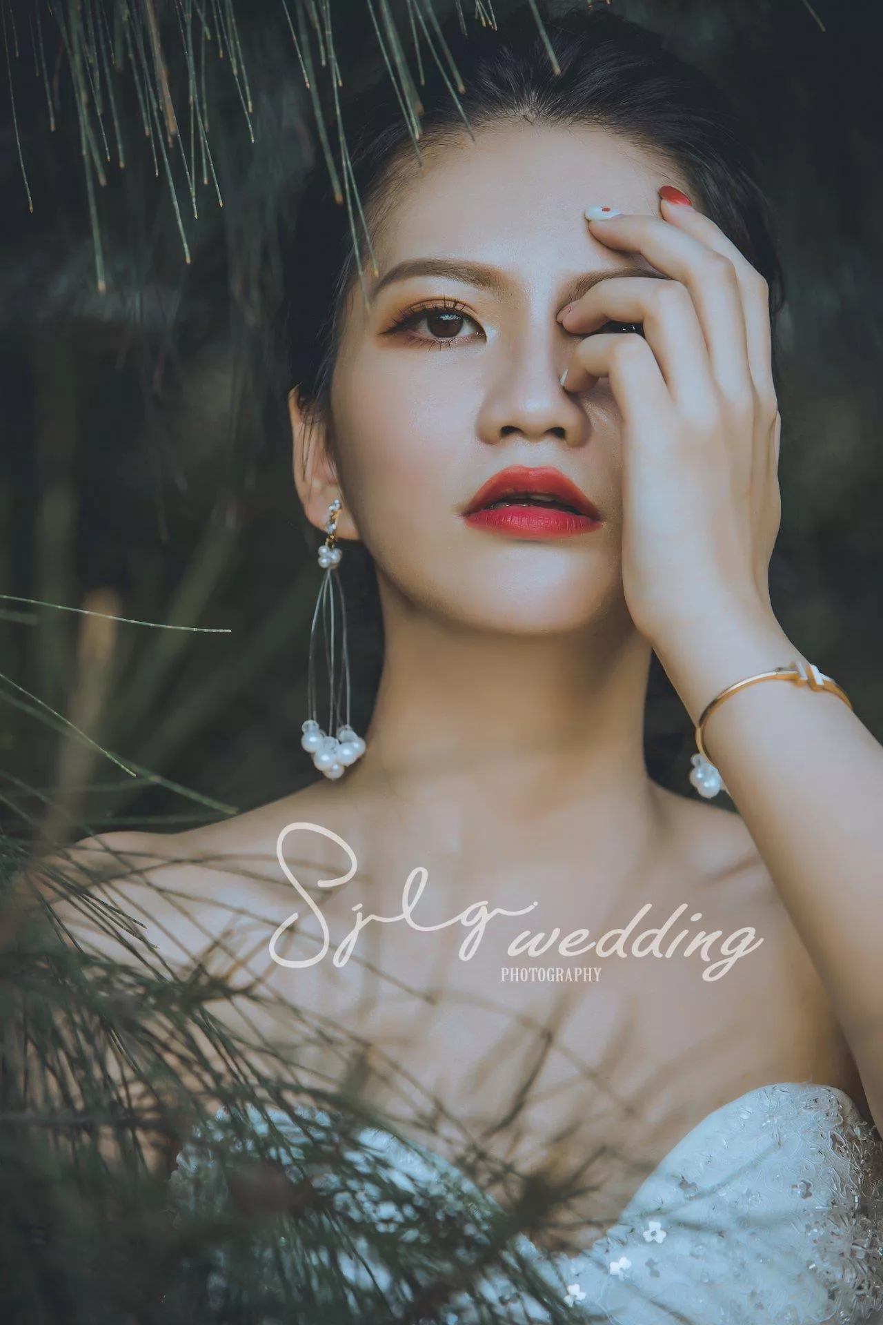 推薦中和視覺流感婚紗,閨蜜寫真婚紗,姊妹照-閨蜜寫真藝術婚紗|台北淡水市區海景拍攝|時尚韓風獨特