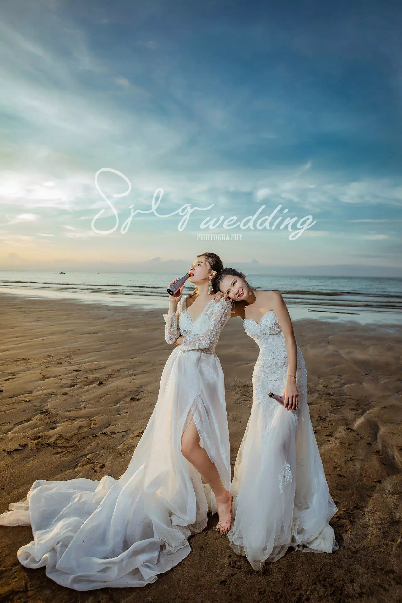推薦中和視覺流感婚紗,閨蜜寫真婚紗,姊妹照-閨蜜寫真藝術婚紗|台北淡水市區海景拍攝|時尚韓風獨特