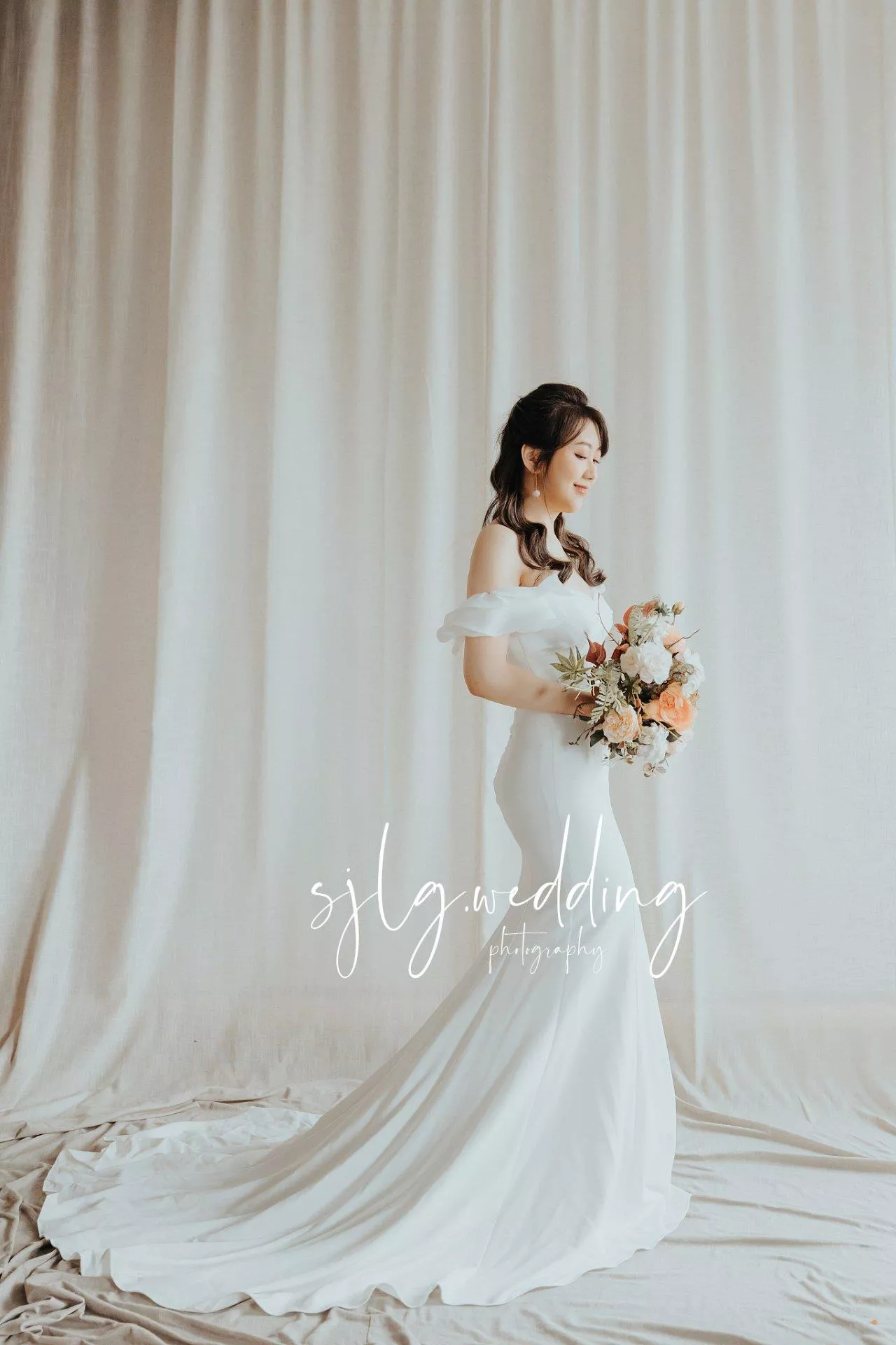 #ME攝影棚,#婚紗攝影,#手工禮服租借,#閨蜜寫真婚紗,#個人寫真藝術照,#巷子內攝影棚出租,#海外婚紗,#婚禮紀錄,#新娘秘書,#孕婦照孕婦寫真,#台北婚紗推薦,#板橋婚紗推薦,#中和婚紗推薦,#婚紗照價格,#婚紗包套(20)-視覺流感ME攝影棚租借|小清新婚紗|